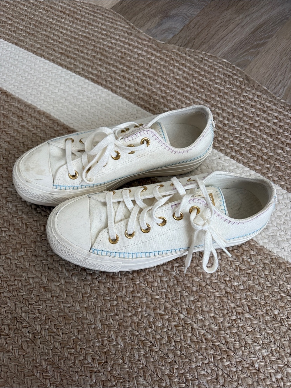 Platform Converse